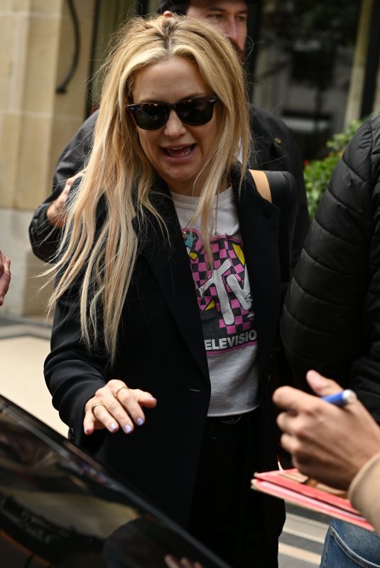 KATE HUDSON Leaves Her Hotel in Paris 07/05/2023