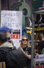 KATE MCKINNON at SAG-AFSTRA Picket Line in New York 07/20/2023
