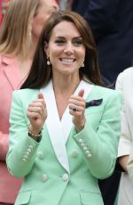 KATE MIDDLETON and Roger Federer at Wimbledon Tennis Championships in London 07/04/2023