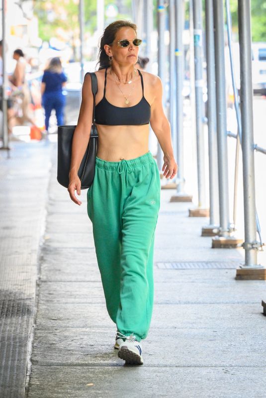 KATIE HOLMES Out and About in New York 07/25/2023