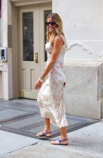 KELLY BENSIMON Displays Her Engagement Ring Out in New York 07/26/2023