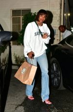 KELLY ROWLAND Out for Dinner with Friends and Her Husband Tim Weatherspoon at Funke in Beverly Hills 07/27/2023