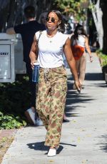 KELLY ROWLAND Shopping at Waterworks Store in Los Angeles 07/20/2023