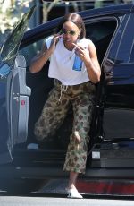 KELLY ROWLAND Shopping at Waterworks Store in Los Angeles 07/20/2023