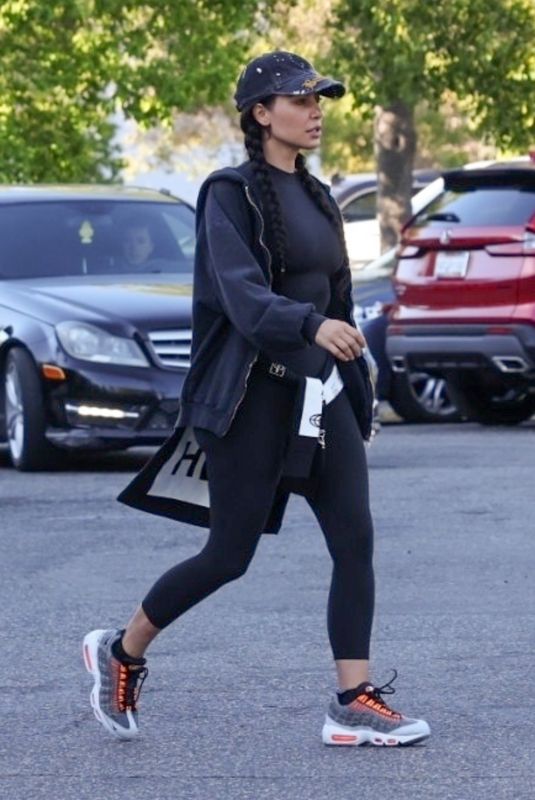 KIM KARDASHIAN Out and About in Thousand Oaks 07/14/2023