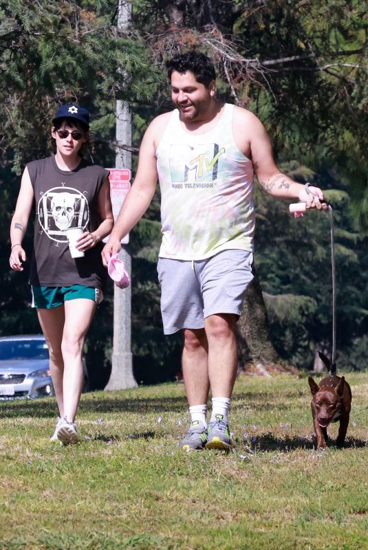 KRISTEN STEWART Out Walking with a Friend in Los Feliz 07/04/2023