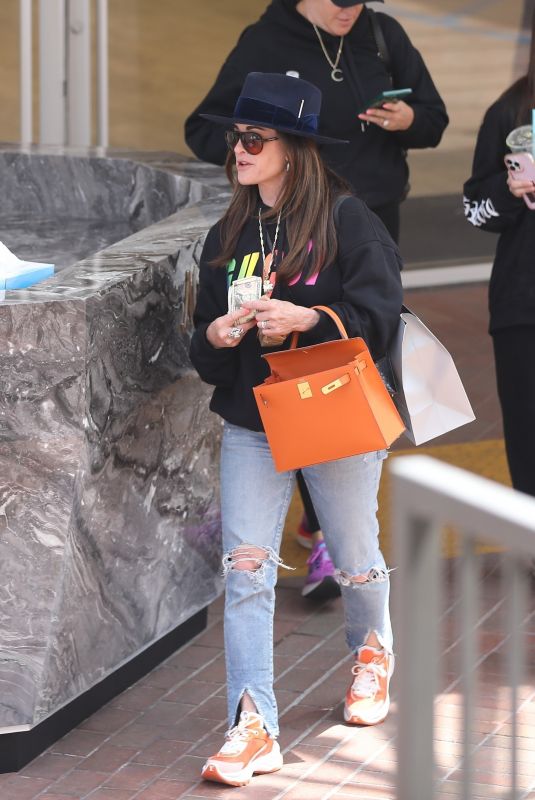 KYLE RICHARDS Shopping at Neiman Marcus Store in Los Angeles 07/07/2023