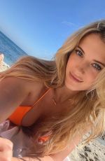 LINDSAY BREWER - Instagram Photos 07/10/2023