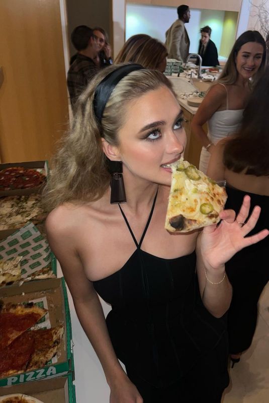 LIZZY GREENE - Instagram Photos 07/20/2023
