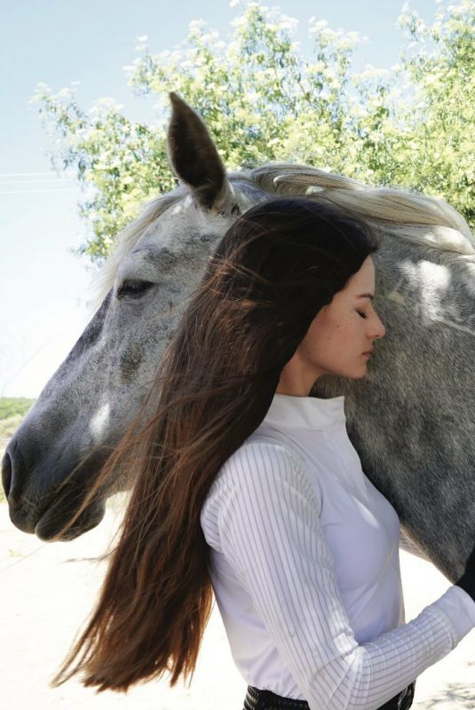MACKENZIE FOY for Eqluxe, Summer 2023