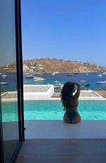 MADISON PETTIS - Instagram Photos 07/26/2023