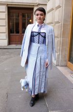MAISIE WILLIAMS - Thom Browne Photocall at Paris Fashion Week Haute Couture Fall/Winter 2023/2024