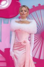 MARGOT ROBBIE at Barbie Premiere in London 07/12/2023