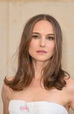 NATALIE PORTMAN at Christian Dior Haute Couture Fall/winter 2023/2024 Show in Paris 07/03/2023