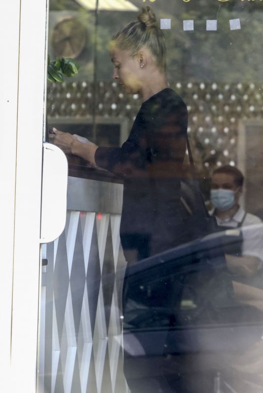 NICOLE RICHIE Arrives at a Nail Salon in Studio City 07/30/2023