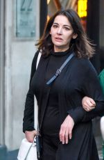 NIGELLA LAWSON Out with FHr Daughter Cosima THOMASINA DIAMOND in London 07/13/2023