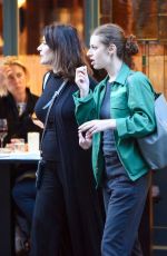 NIGELLA LAWSON Out with FHr Daughter Cosima THOMASINA DIAMOND in London 07/13/2023