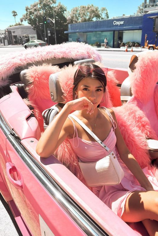 RACHEL BROCKMAN - Instagram Photos 07/24/2023