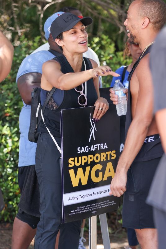 ROSARIO DAWSON Supports SAG-AFTRA Strike in Los Angeles 07/14/2023