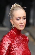 SASHA RAY Arrives at Giorgio Armani Prive Haute Couture Fall/winter 23/24 Show in Paris 07/04/2023