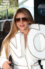SHAKIRA Arrives at Viktor & Rolf Haute Couture Spring/Summer 23/24 Show at Paris Fashion Week 07/05/2023
