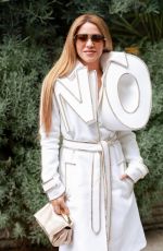 SHAKIRA at Viktor & Rolf Haute Couture Fall/winter 2023/2024 Show at Paris Fashion Week 07/05/2023