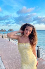 SOFIE DOSSI - Instagram Photos 07/30/2023