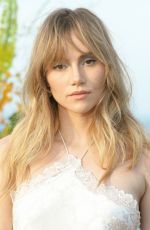 SUKI WATERHOUSE at Cloudy Bay Wines & Outstanding in the Field Celebrate Art of Entertaining in New York 07/20/2023
