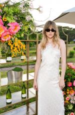 SUKI WATERHOUSE at Cloudy Bay Wines & Outstanding in the Field Celebrate Art of Entertaining in New York 07/20/2023