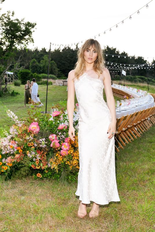 SUKI WATERHOUSE at Cloudy Bay Wines & Outstanding in the Field Celebrate Art of Entertaining in New York 07/20/2023