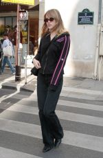 SUKI WATERHOUSE Out at Paris Fashion Week 07/05/2023