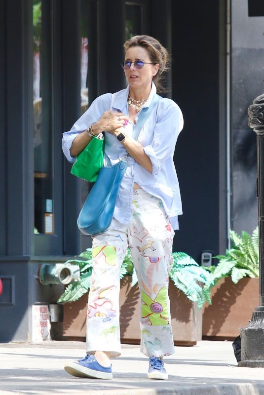 TEA LEONI Out and About in New York 07/05/2023