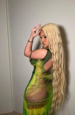 ALABAMA BARKER - Instagram Photos 08/11/2023