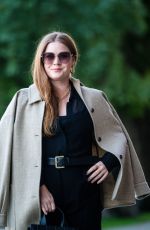 AMY ADAMS at Max Mara Resort 2024 Collection Fashion Show 06/11/2023