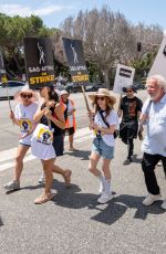 ANNA KENDRICK at Sag-aftra Strike in Los Angeles 08/01/2023