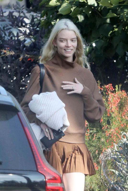 ANYA TAYLOR-JOY Wearing Her Wedding Ring Out with Malcolm McRae in Los Angeles 08/10/2023