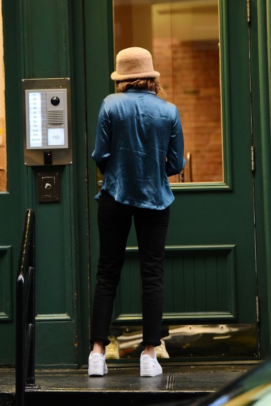 CARA DELEVINGNE Arrives at Taylor Swift