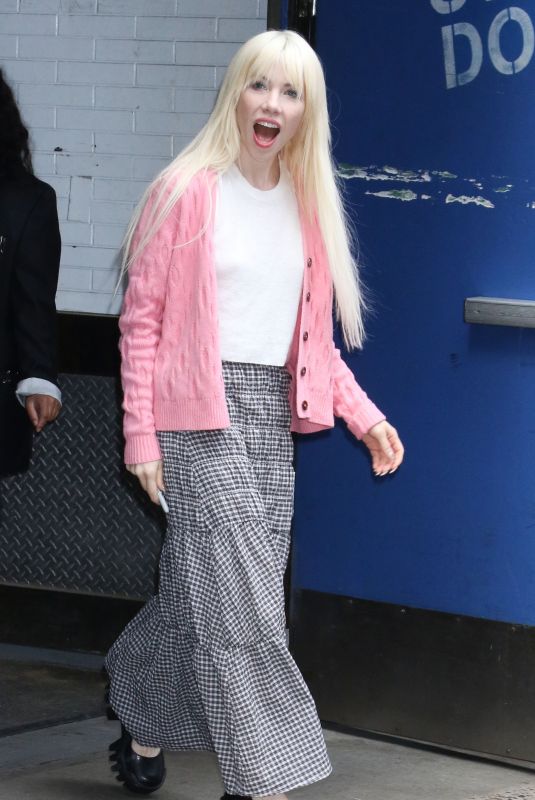 CARLY RAE JEPSEN Leaves Good Morning America in New York 08/10/2023