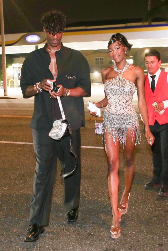CHELSEA LAZKANI Arrives at Shakira