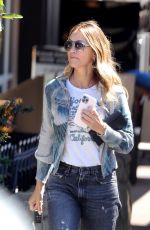 CHRISTINE BAUMGARTNER Shopping at Vons in Montecito 08/25/2023