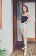 CINTIA DICKER - Instagram Photos 08/08/2023