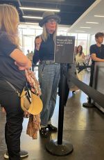 DIANE KEATON Shopping at The Great in Beverly Hills 08/16/2023