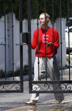 ELLE FANNING Has an Item Delivered to Her Home in Los Angeles 08/21/2023