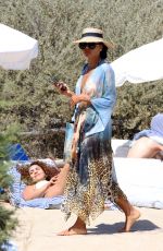 EMMA WEYMOUTH Out for Lunch at Club 55 in St Tropez 08/12/2023