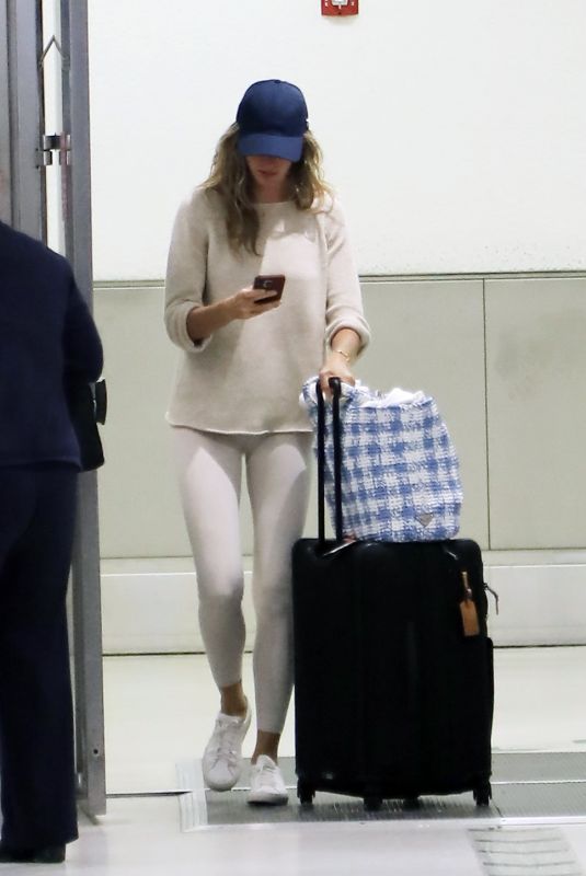 GISELE BUNDCHEN Arrives at Airport in Miami 08/11/2023