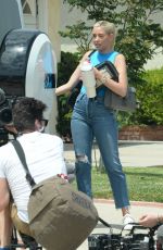 HEATHER RAE YOUNG Filming Their Show The Flipping El Moussa