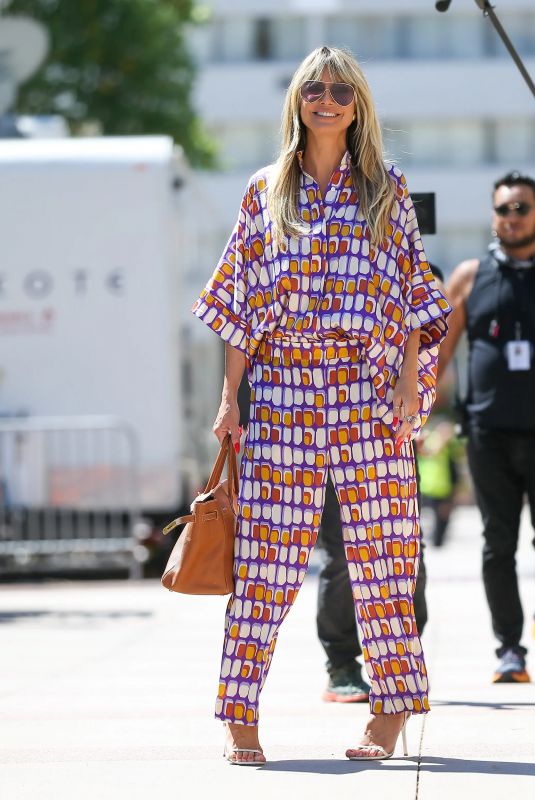 HEIDI KLUM Out and About in Los Angeles 08/22/2023