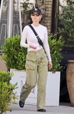 JANUARY JONES Picking up a Wedding Fress for Her Sister