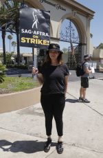 JEANNE TROPPLEHORN at SAG-AFTRA and WGA Strike at Paramount Studios in Hollywood 08/04/2023