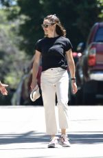 JENNIFER GARNER Out and About in Brentwood 08/17/2023